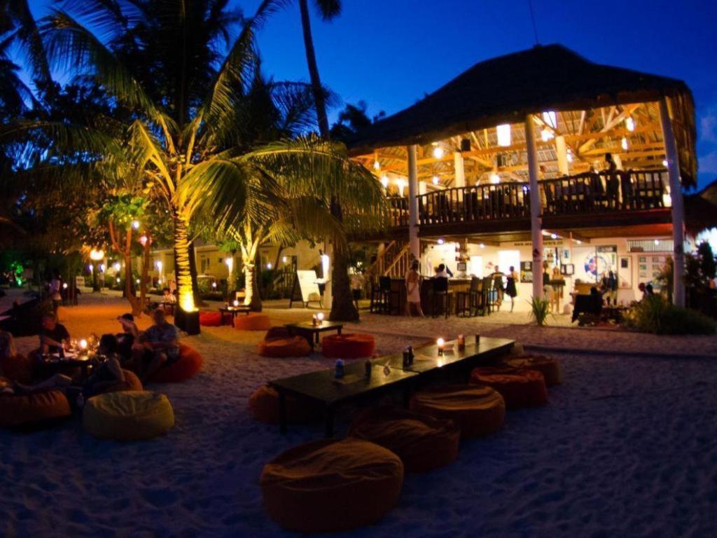 Ocean Vida Beach And Dive Resort Логон Экстерьер фото